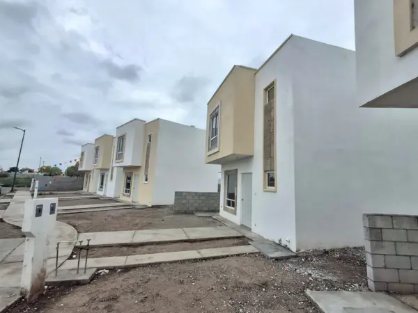 Casa en venta en Loma Real, Torreón — foto 3 de 14