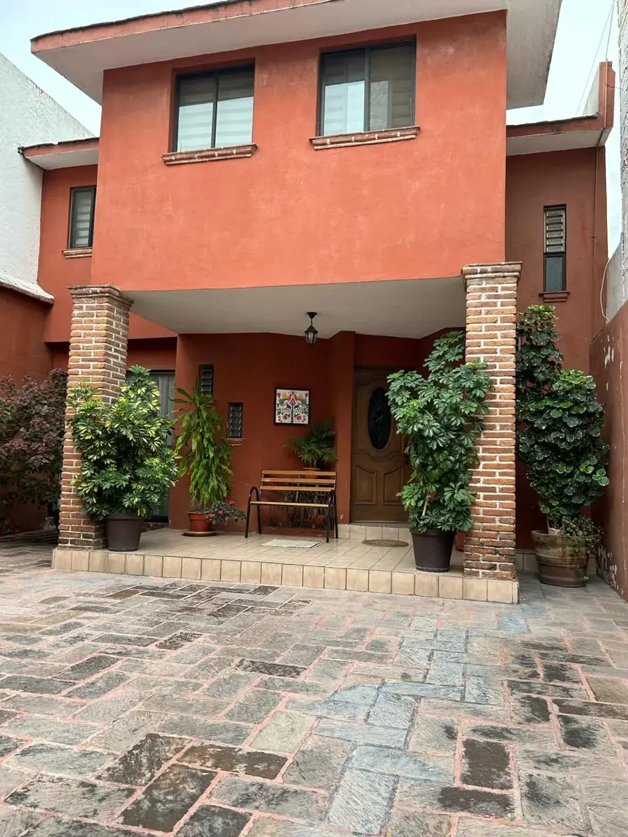 Casa en renta en Centro, Querétaro — foto 1 de 16