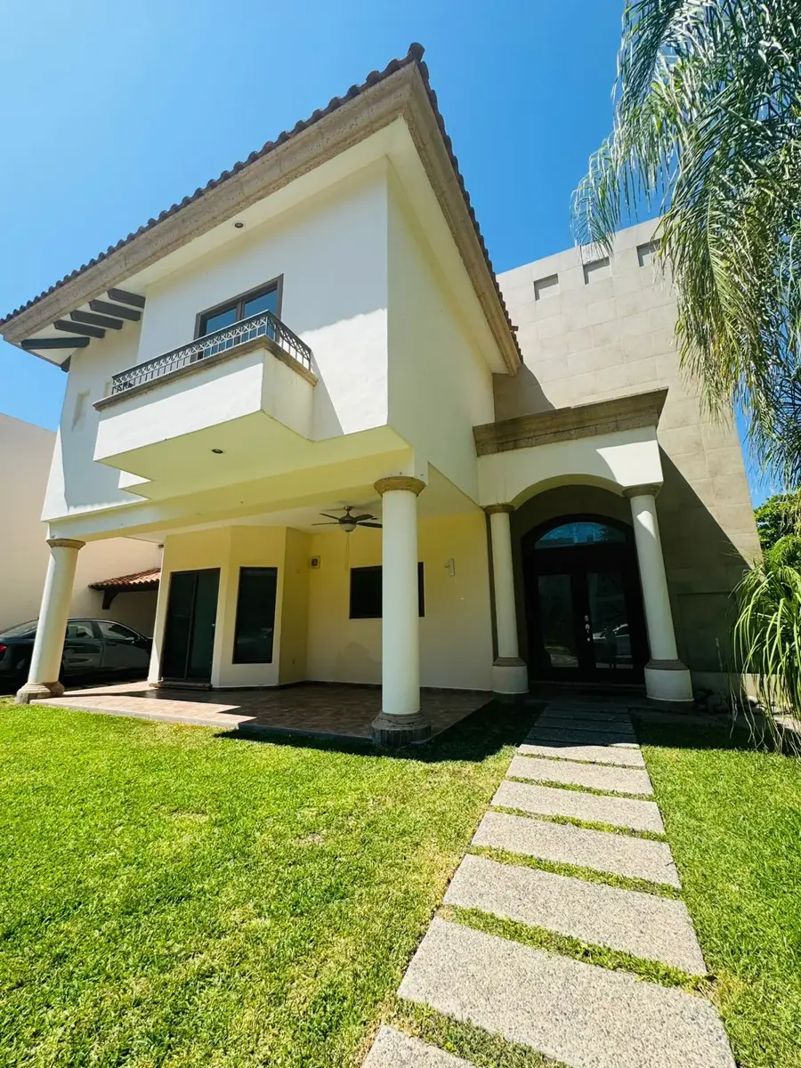 Casa en venta en Privanzas, Culiacán — foto 1 de 31