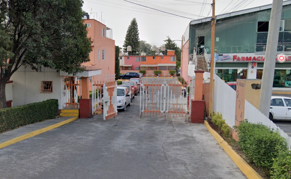 Casa en venta en Villa de las Flores 1a Sección (Unidad Coacalco), Coacalco de Berriozábal — foto 2 de 14