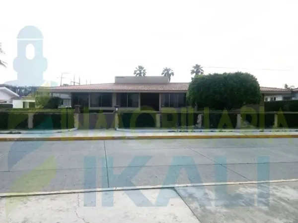 Casa en venta en Jardines de Tuxpan, Tuxpan — foto 2 de 11