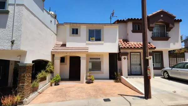 Casa en renta en Colinas del Rey, Tijuana — foto 3 de 16