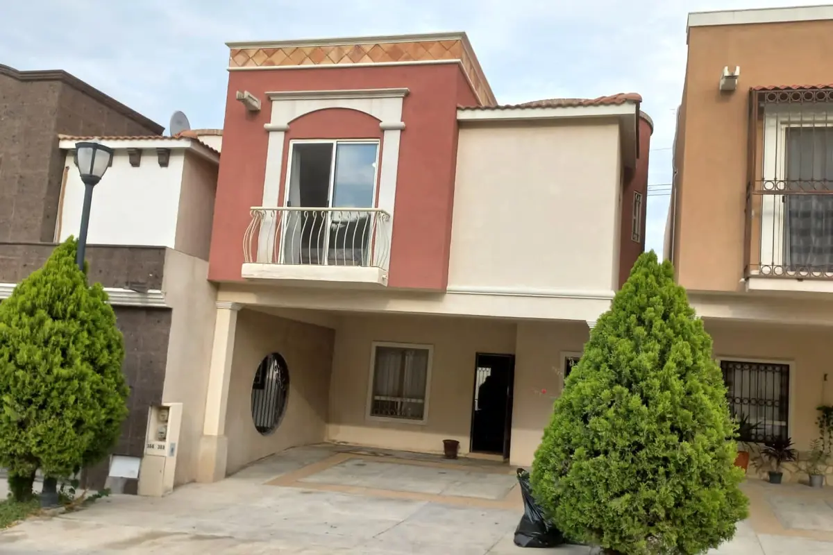 Casa en renta en Portal las Palomas, Ramos Arizpe — foto 1 de 27