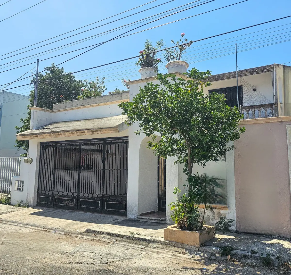 Casa en venta en Jardines de Pensiones, Mérida — foto 1 de 16