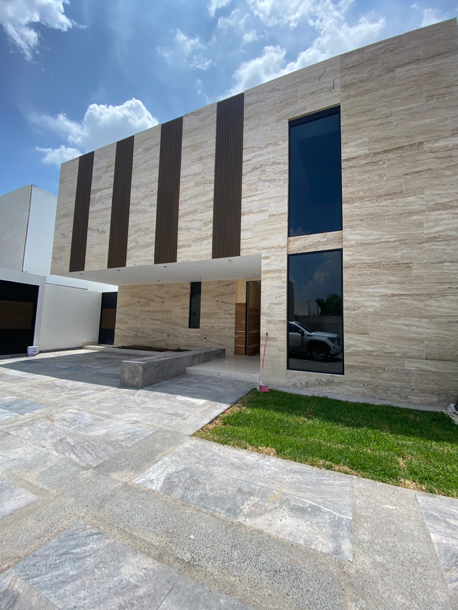 Casa en venta en Real del Nogalar, Torreón — foto 1 de 14