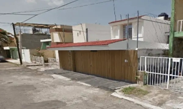 Casa en venta en Versalles, Tepic — foto 2 de 3