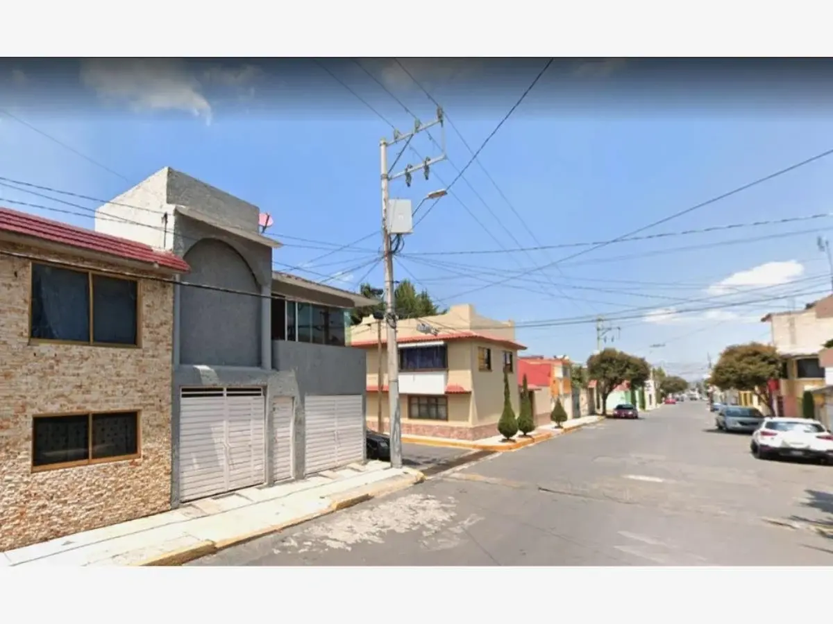 Casa en venta en Ocho Cedros, Toluca — foto 1 de 5
