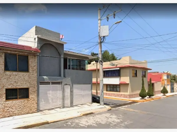 Casa en venta en Ocho Cedros, Toluca — foto 2 de 5