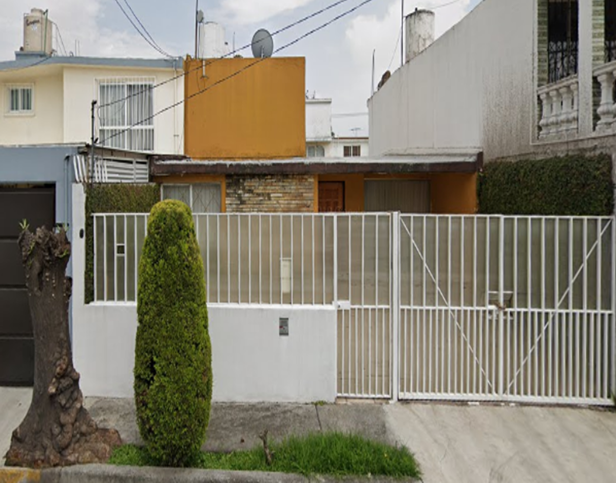 Casa en venta en Prados del Rosario, Azcapotzalco — foto 1 de 10
