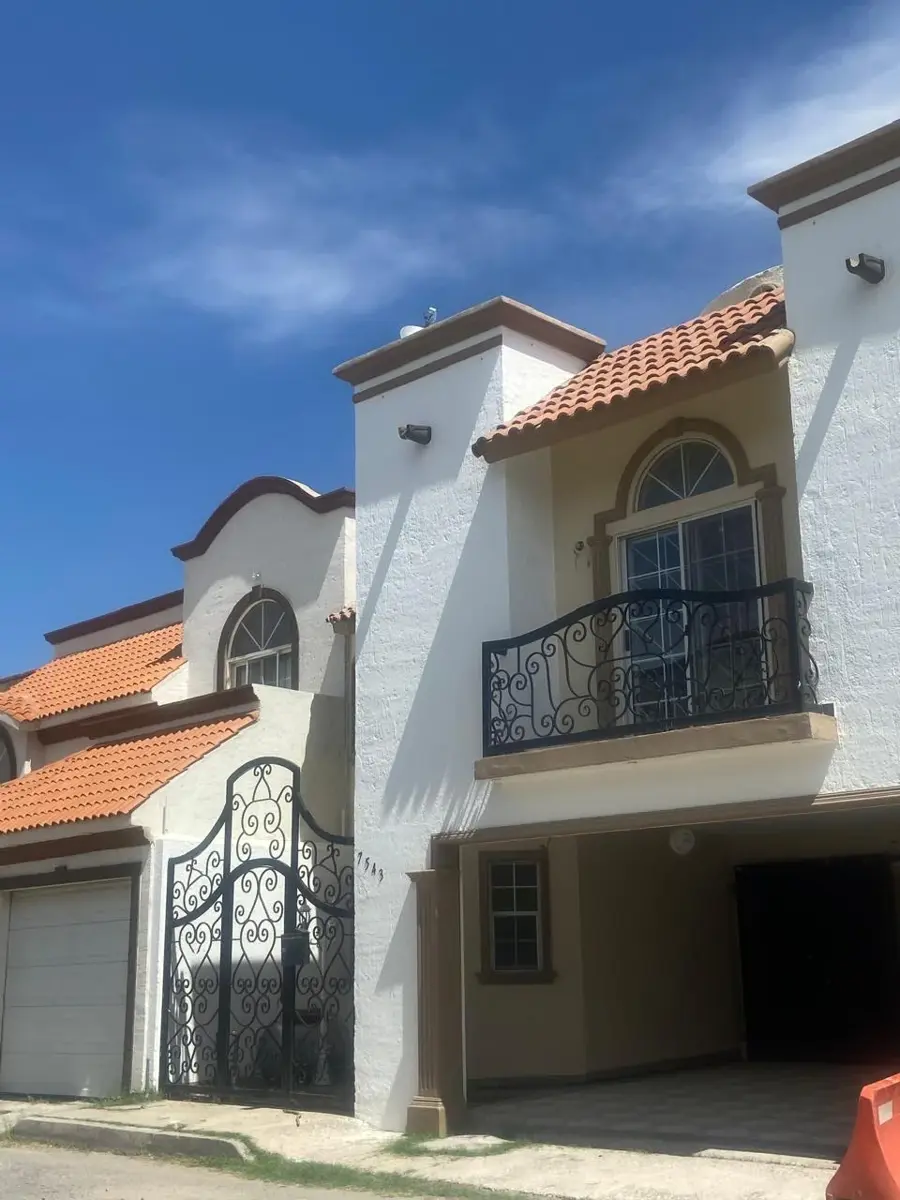 Casa en venta en Campestre Virreyes, Juárez — foto 1 de 25