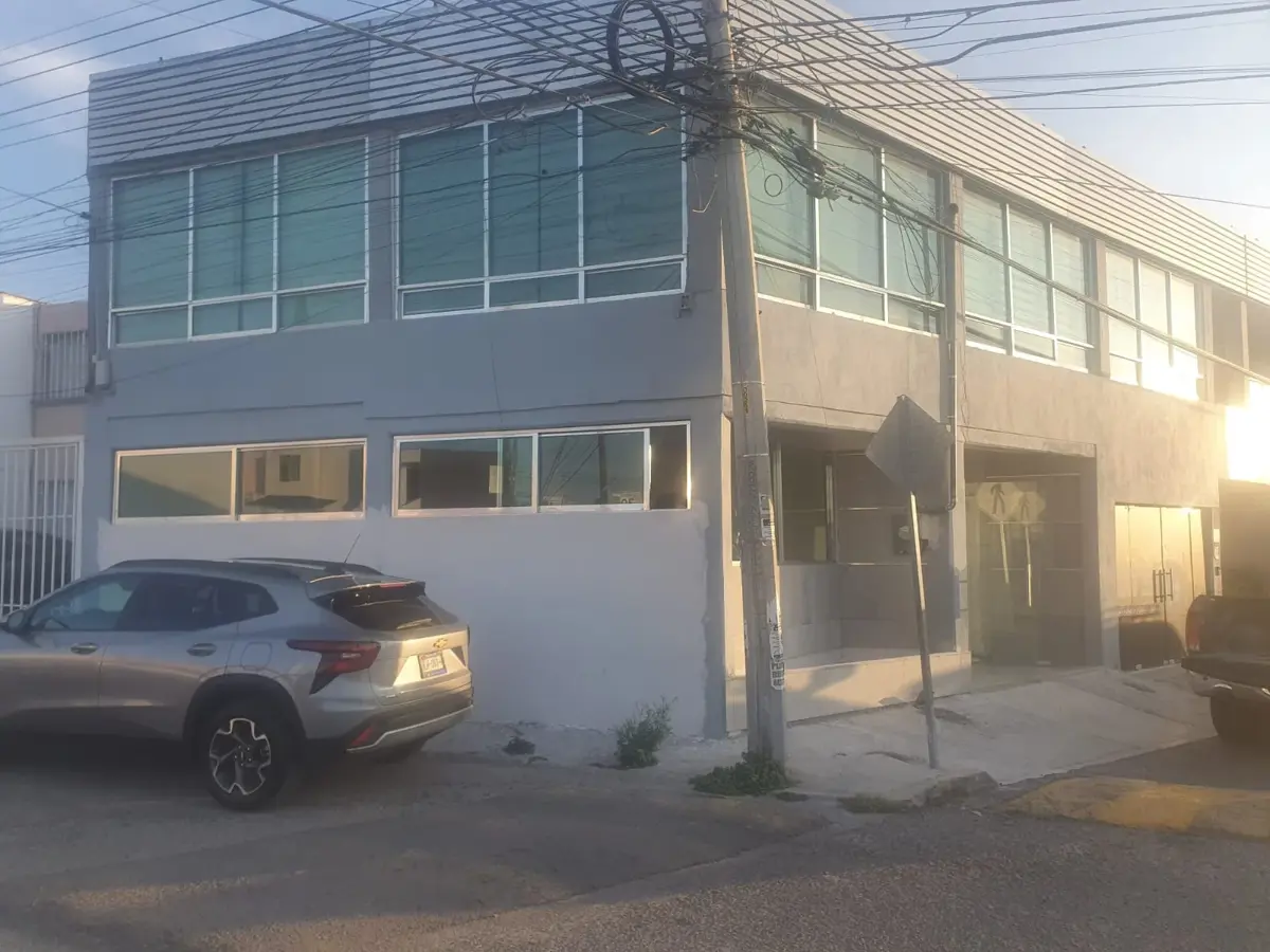 Oficina en renta en Los Candiles, Corregidora — foto 1 de 11