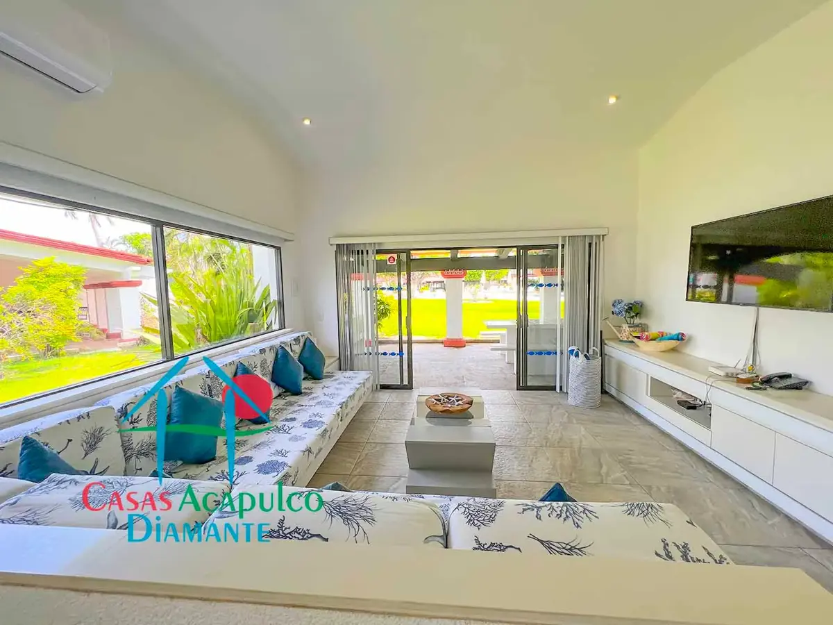 Casa en renta vacacional con Terraza, Alberca y Jardín con Asador Casa en renta vacacional con Terraza, Alberca y Jardín con Asador