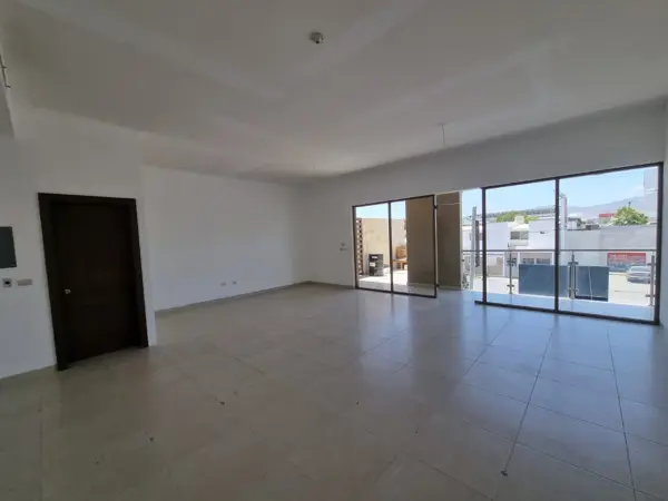 Local en renta en Villas Saltillo 400, Torreón — foto 2 de 6