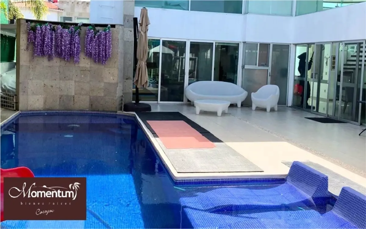 Casa en venta en Lomas de Cocoyoc, Atlatlahucan — foto 1 de 21