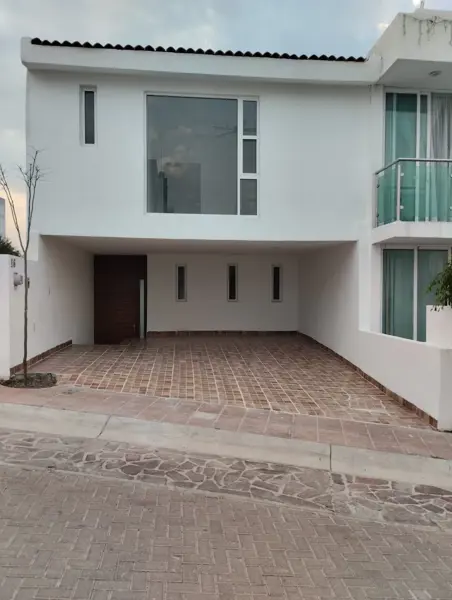 Casa en venta en Pedregal de Schoenstatt, Corregidora — foto 2 de 33