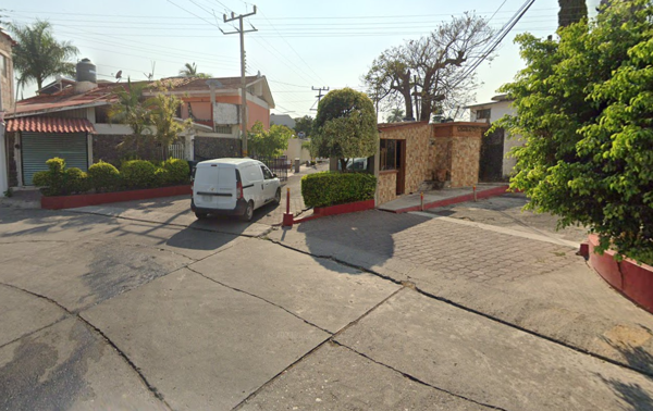 Casa en venta en Fracc El Paraje, Jiutepec — foto 2 de 38