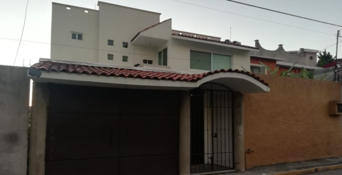 Casa en venta en Lomas de Ahuatlán, Cuernavaca — foto 1 de 10