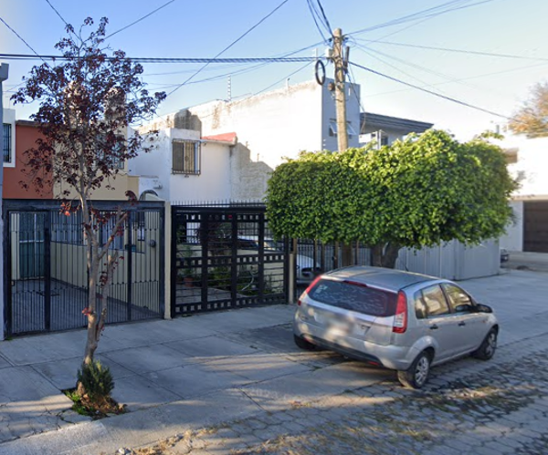 Casa en venta en Jardines Del Valle, Zapopan — foto 3 de 8