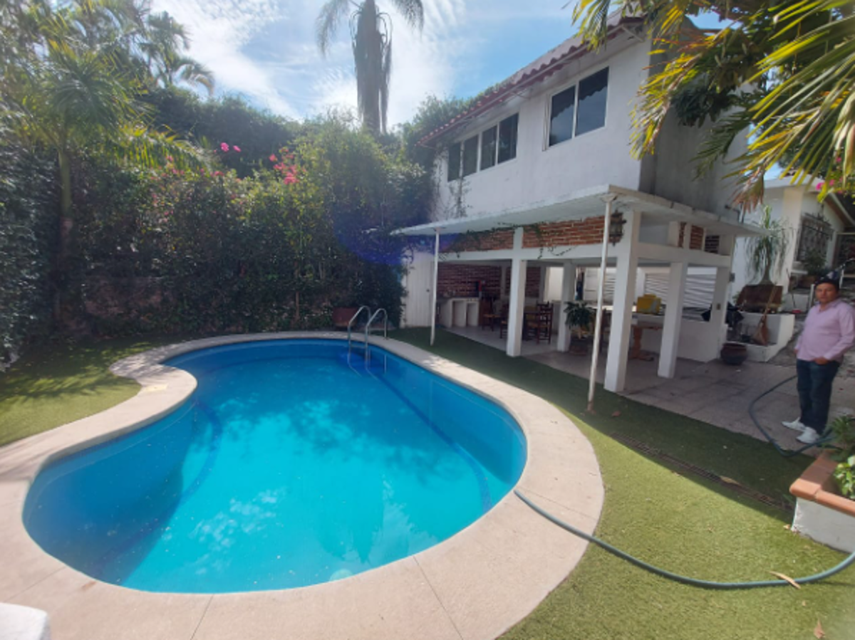 Casa en venta en Acapatzingo, Cuernavaca — foto 1 de 10