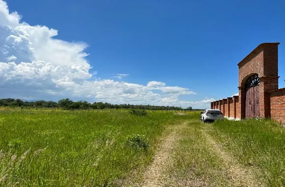 Terreno en venta en Atotonilco el Alto Centro, Atotonilco El Alto — foto 1 de 11