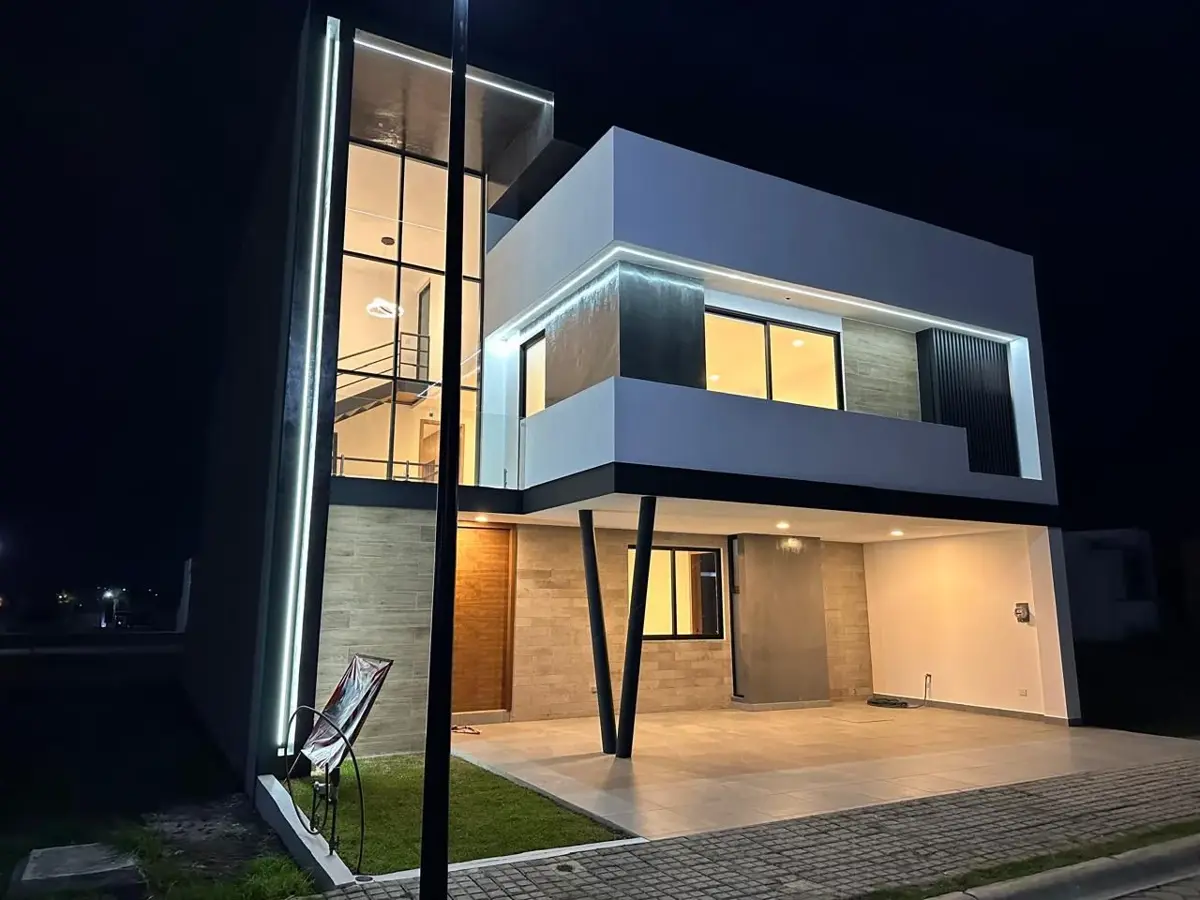 Casa en venta en Lomas de Angelópolis Privanza, San Andrés Cholula — foto 1 de 28