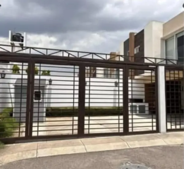 Casa en venta en Paseo Arboleda, Toluca — foto 2 de 22