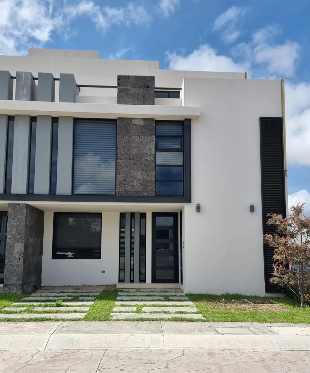 Casa en venta en Quinta la Concepción, San Agustín Tlaxiaca — foto 1 de 27