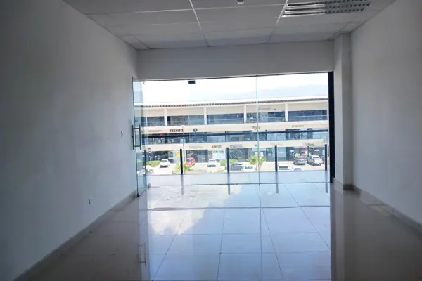 Local en renta en Lagos Continental, Saltillo — foto 2 de 5