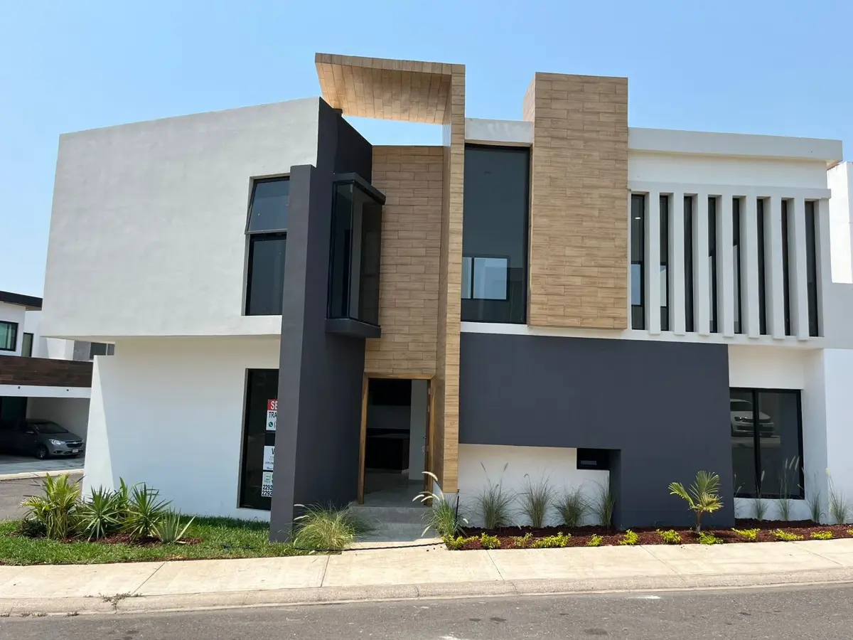 Casa en venta en Lomas de la Rioja, Alvarado — foto 1 de 12
