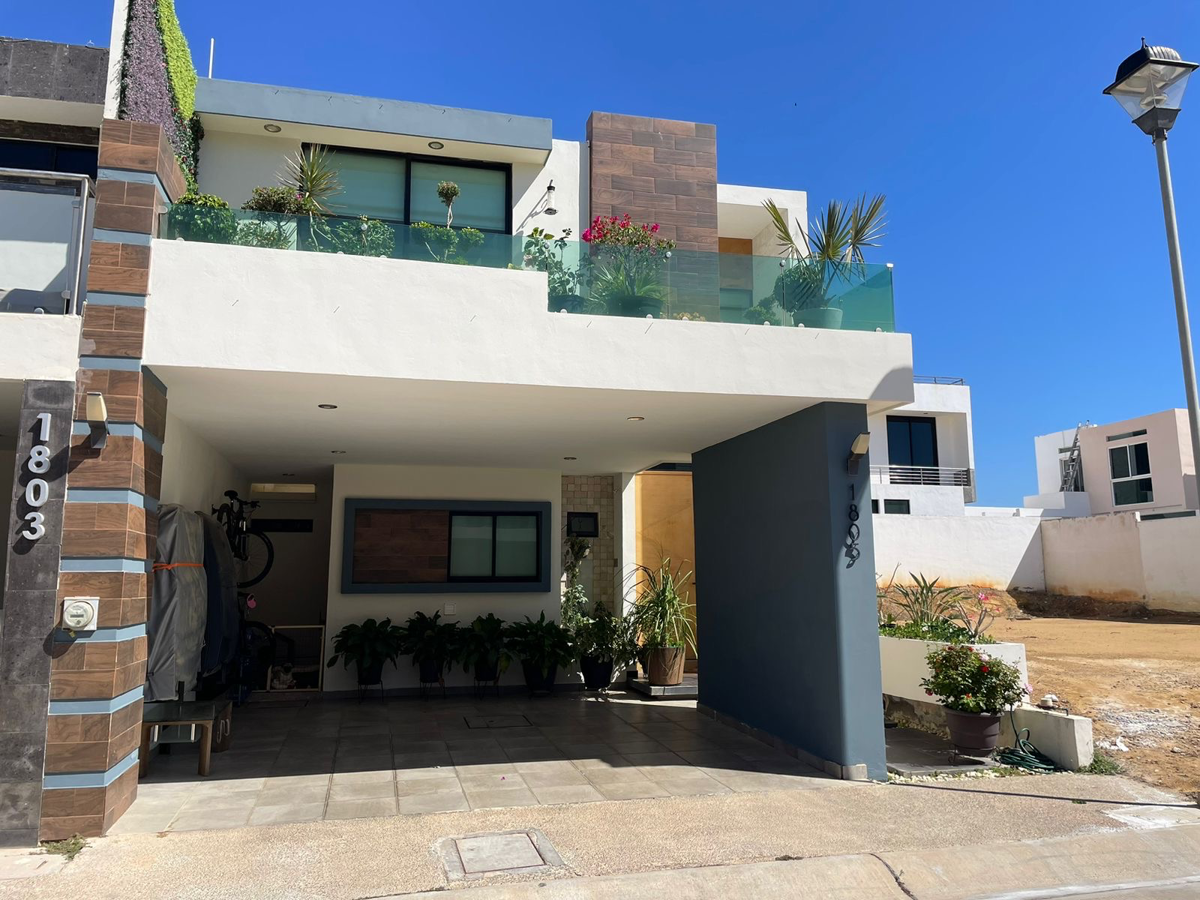 Casa en venta en Altabrisa Residencial, Mazatlán — foto 1 de 17