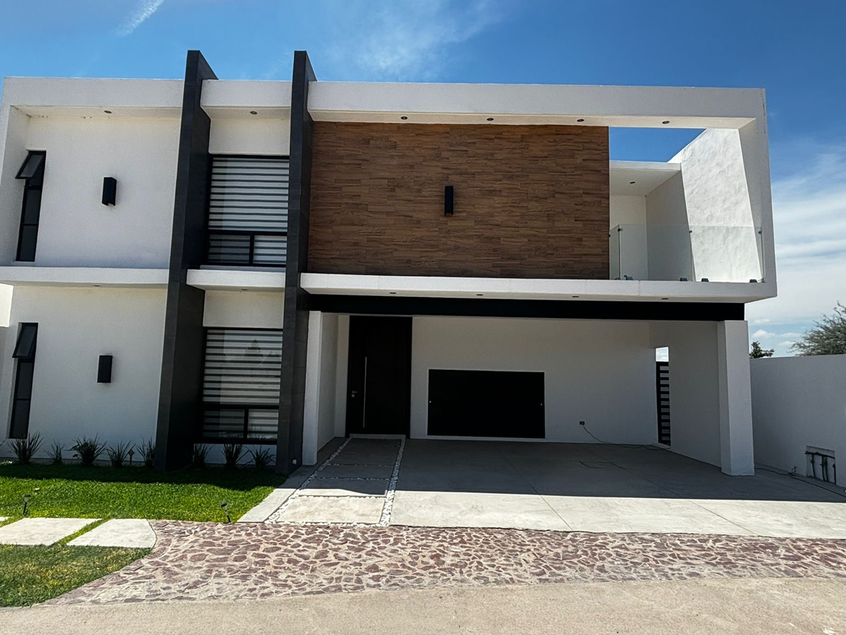 Casa en venta en Altozano la Nueva Laguna, Gómez Palacio — foto 1 de 23