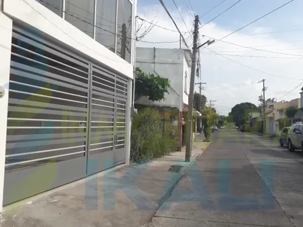 Casa en venta en Cazones, Poza Rica de Hidalgo — foto 2 de 10