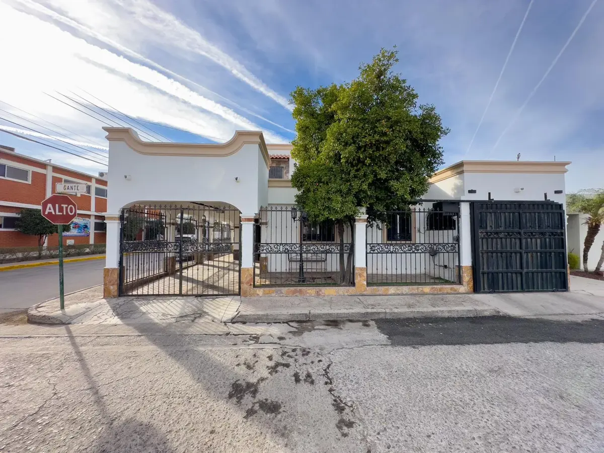 Casa en venta en Los Arcos, Hermosillo — foto 1 de 19