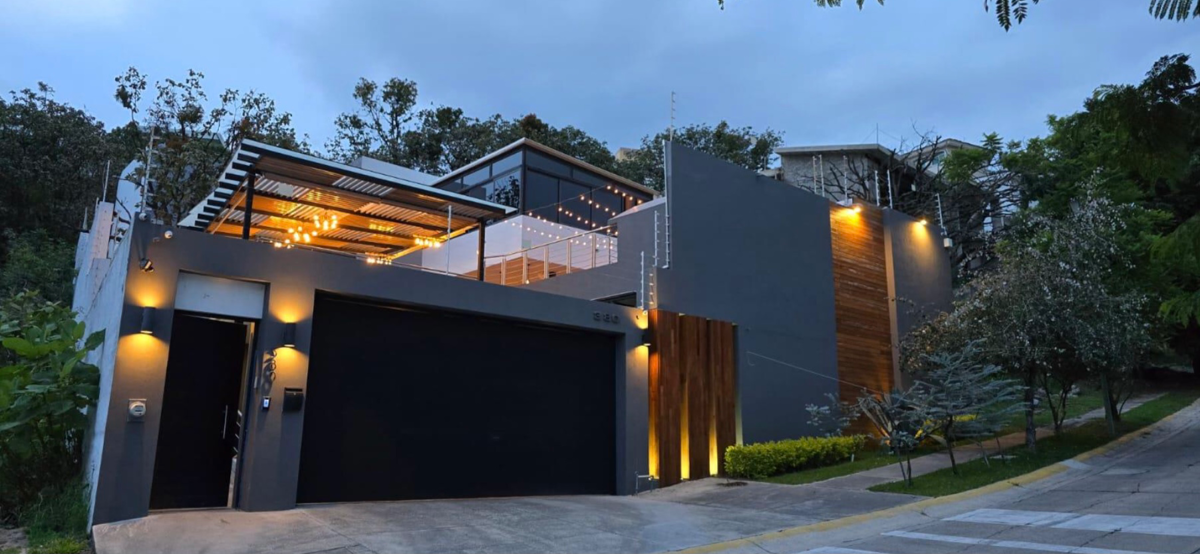 Casa en venta en El Palomar, Tlajomulco de Zúñiga — foto 1 de 19