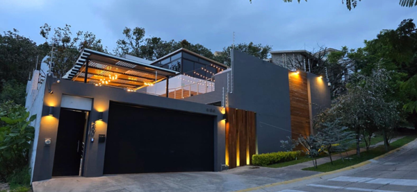 Casa en venta en El Palomar, Tlajomulco de Zúñiga, Jalisco