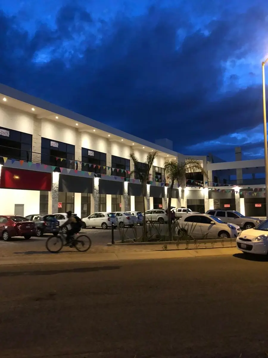 Local en renta en Punta Esmeralda, Corregidora — foto 1 de 10