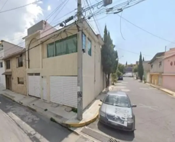 Casa en venta en Ocho Cedros, Toluca — foto 2 de 4