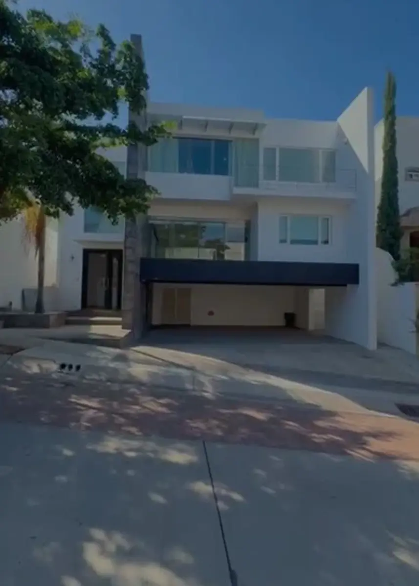 Casa en venta en Lomas del Bosque, Culiacán — foto 1 de 25