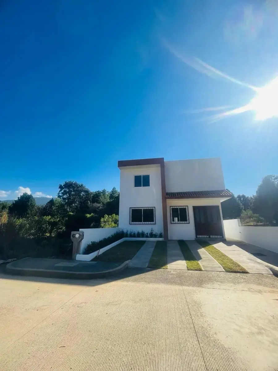 Casa en venta en La Vitela (Los Pozos), Pátzcuaro — foto 1 de 14