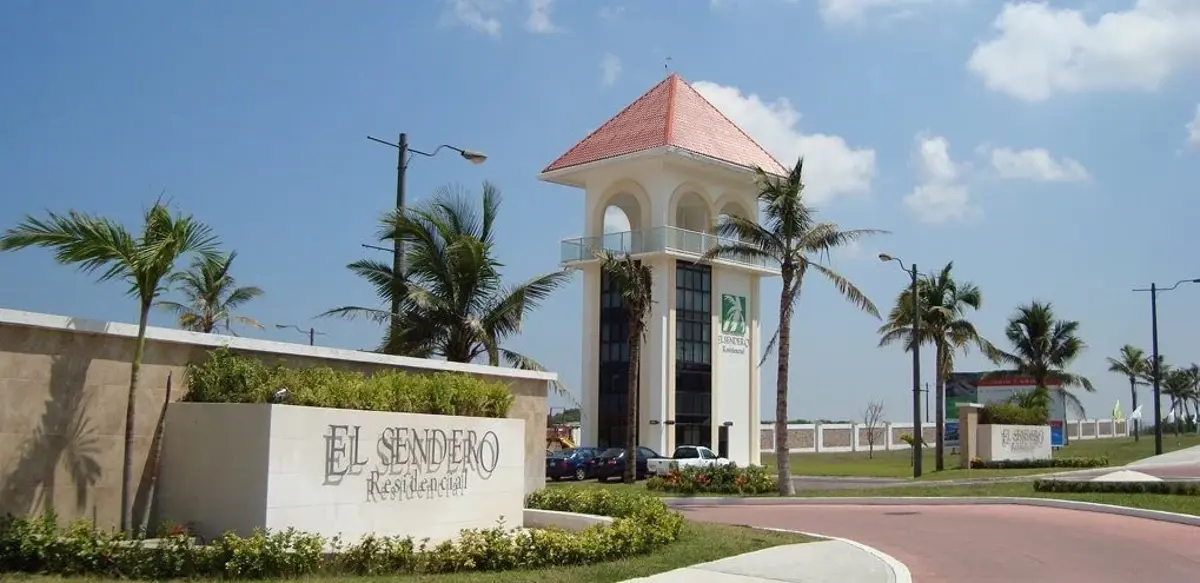 Casa en venta en El Sendero Residencial, Alvarado — foto 1 de 18