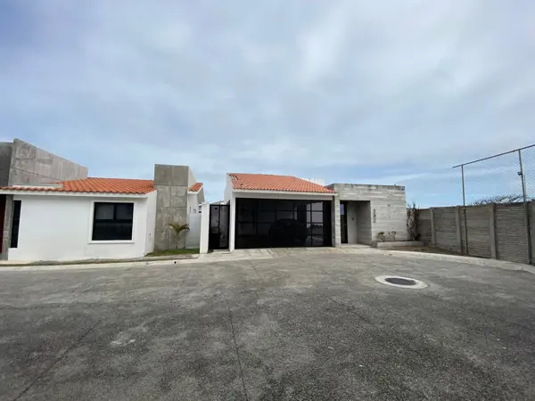 Casa en venta en El Sendero Residencial, Alvarado — foto 2 de 18