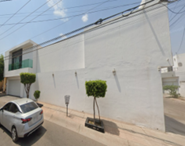 Casa en venta en Fracc Villa Fontana, Culiacán — foto 2 de 9