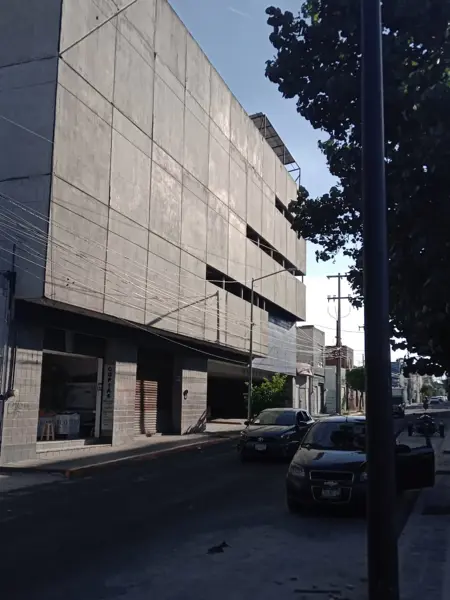 Edificio en venta en El Retiro, Guadalajara — foto 2 de 22