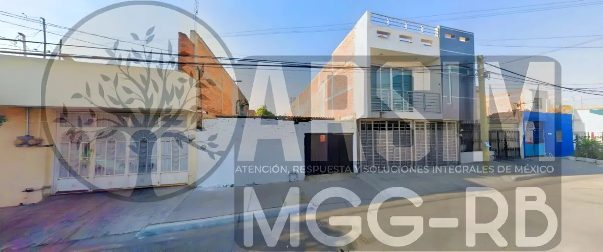 Casa en venta en Obeliscos, Guadalajara — foto 1 de 58