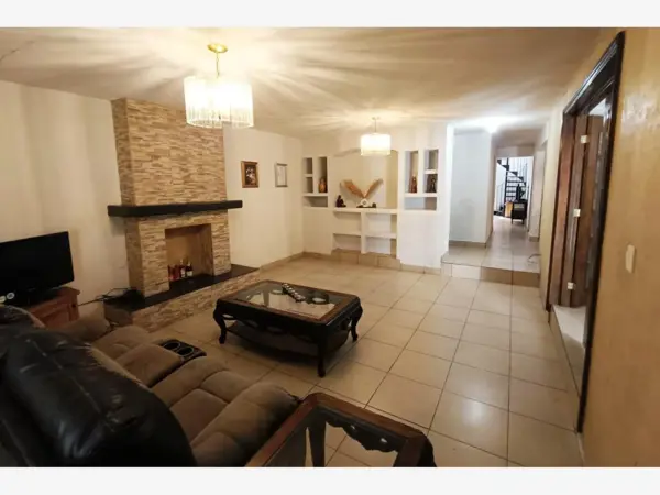 Casa en venta en Saltillo Centro, Saltillo — foto 2 de 17