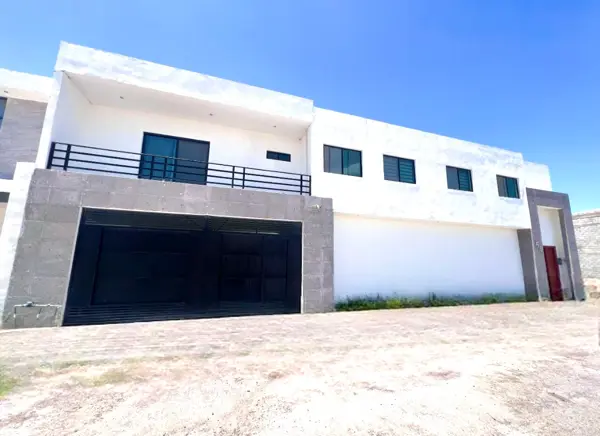 Casa en venta en Villas del Renacimiento, Torreón — foto 2 de 30