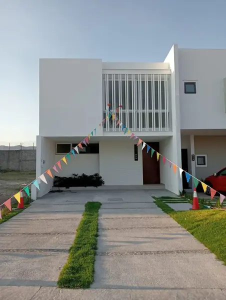 Casa en venta en Jardines de Santa Anita, Tlajomulco de Zúñiga — foto 2 de 47