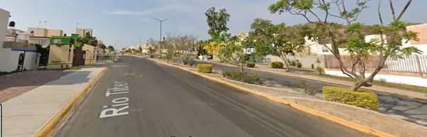 Casa en venta en Residencial Albaterra, Zapopan — foto 3 de 10