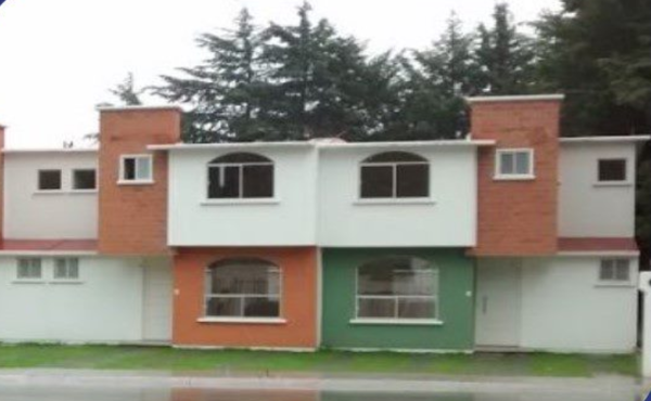 Casa en venta en Parque industrial Santiago Tianguistenco, Tianguistenco, México