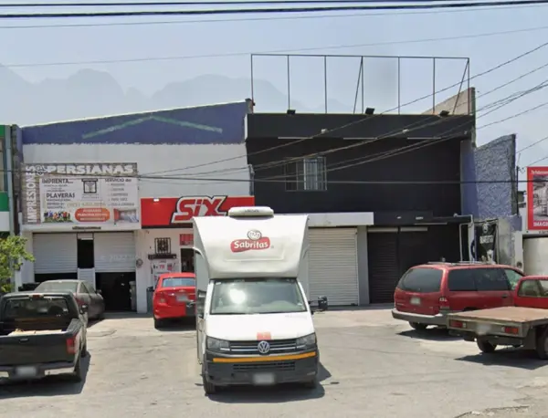 Local en renta en Plutarco Elias Calles, Monterrey — foto 2 de 6
